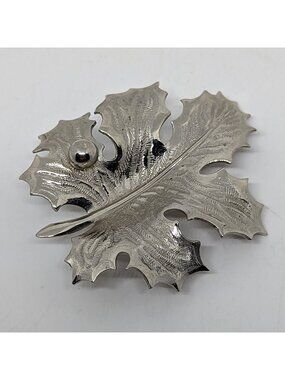 Vtg Giovanni Silver Tone Maple Leaf Brooch Pin - Intricate Textured Design - 2"
